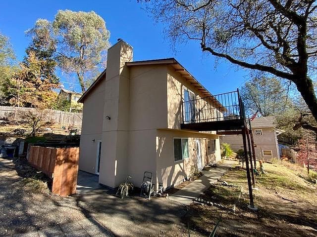 1st image of 174 Landis Cir