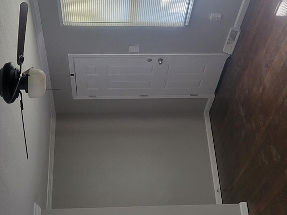 4th image of 8409 Grandview Ln