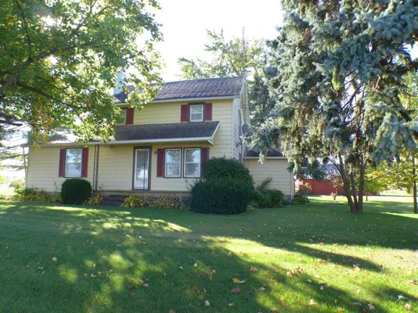 2327 W Price Rd, Saint Johns, MI 48879