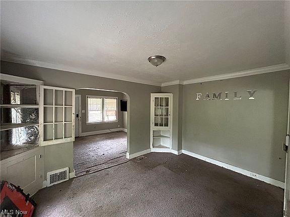 4th image of 10101 Sandusky Ave