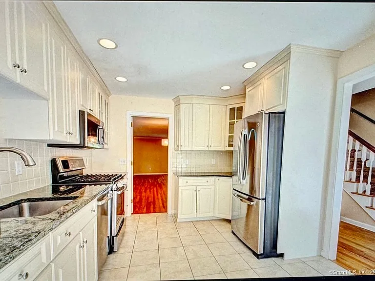 136 Tunxis Vlg #136 — Photo 1
