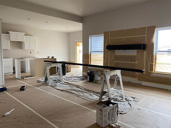 3rd image of 616 Fawn Ave