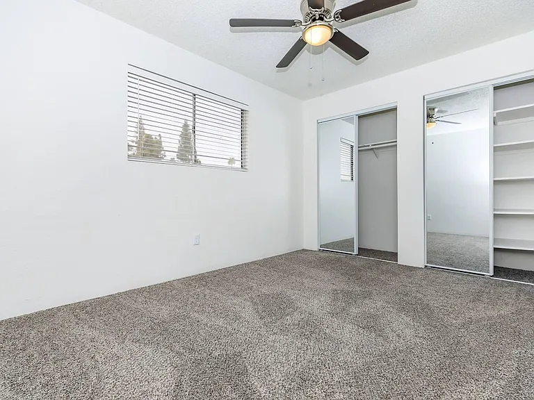 Palisade Park Aparments — Photo 33