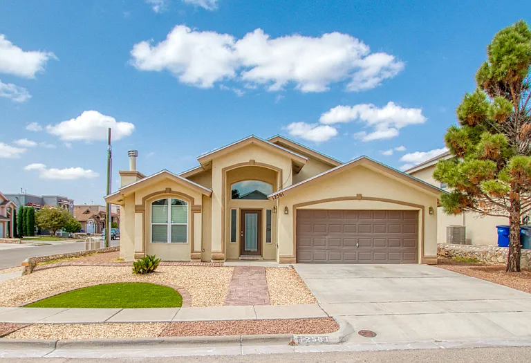 12561 Paseo Alegre Dr — Photo 1