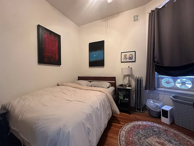 1513 N California Ave — Photo 9