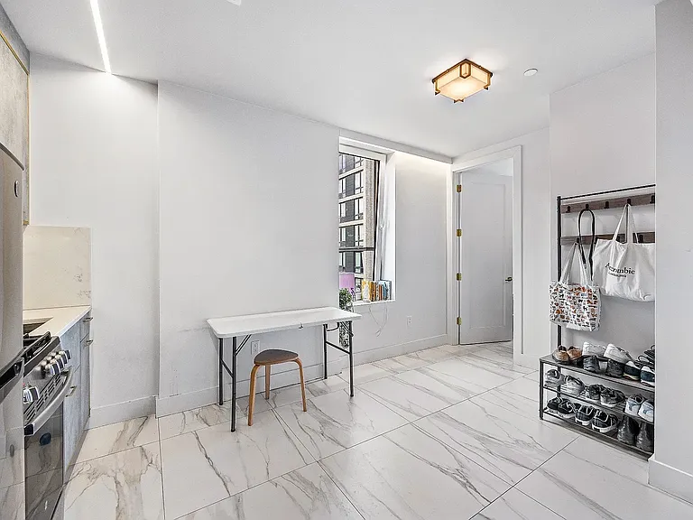 152 Boerum St #3D — Photo 3