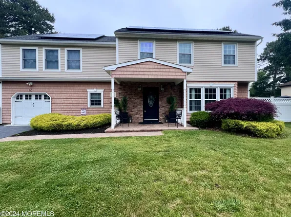 65 Roslyn Drive, Tinton Falls, NJ 07753