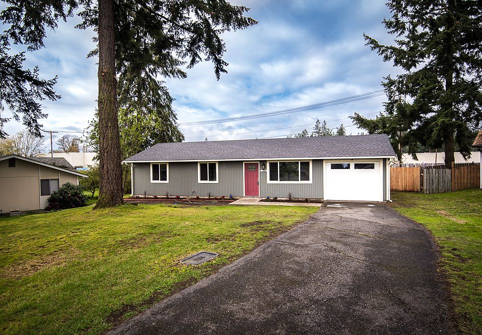 1st image of 106 158th St E