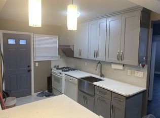 7623 170th St, Fresh Meadows, NY 11366