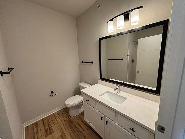 The Outlook Apartments — Photo 37