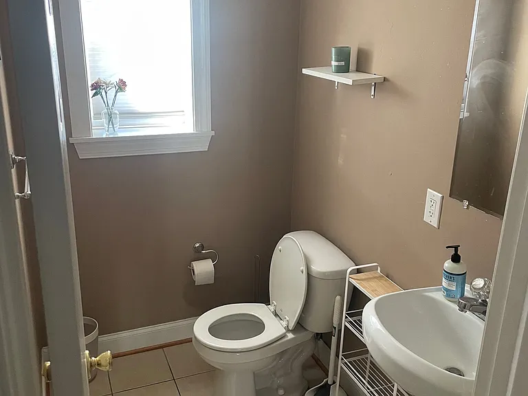 3211 Dillon St — Photo 5