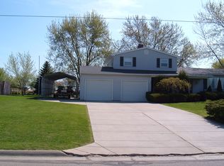 10081 Shadyhill Ln, Grand Blanc, MI 48439