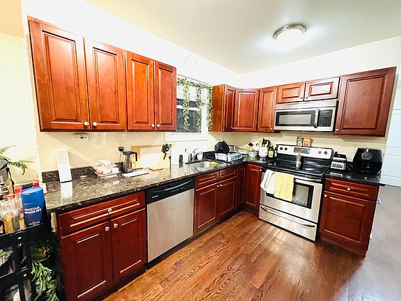 4th image of 2211 N Camac St #A