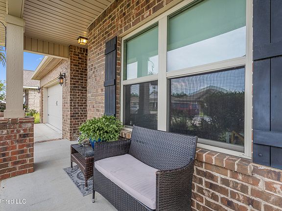 3rd image of 6804 Sweetclover Dr