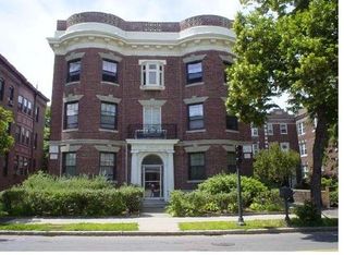 49 Babcock St #1, Brookline, MA 02446