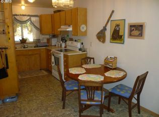 71385 Fishhawk Rd, Clatskanie, OR 97016