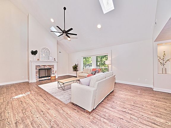 5th image of 117 Kawatuska Way