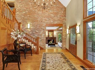 18016 Skyland Cir, Lake Oswego, OR 97034