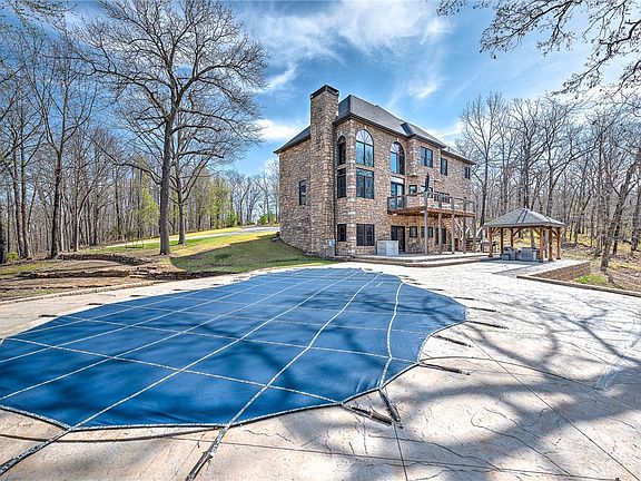 5th image of 8361 & 8357 Forest Hills Ln