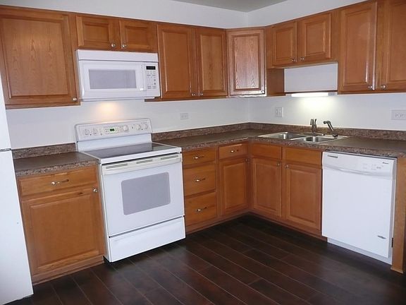 3rd image of 536 Creekwood Ct APT B