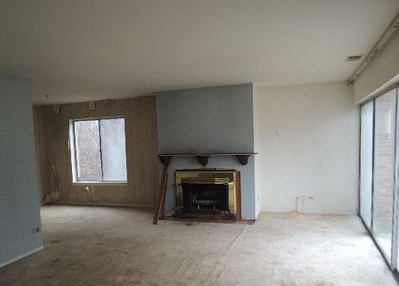 2nd image of 5957 Oakwood Dr #146-D