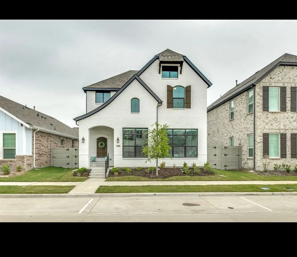 5418 Grand Ave — Photo 1