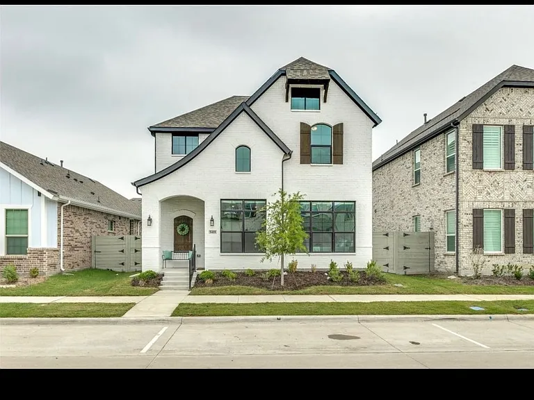 5418 Grand Ave — Photo 1
