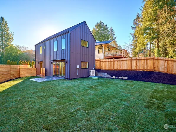 13702 3rd Avenue NE #B, Seattle, WA 98125