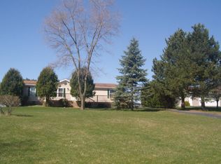 593 W Shore Dr, Stanton, MI 48888