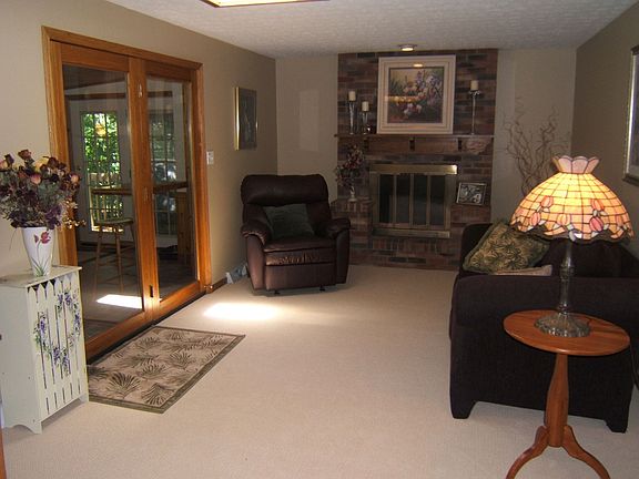 Family Rm w/ Glass Doors to Sun Rm