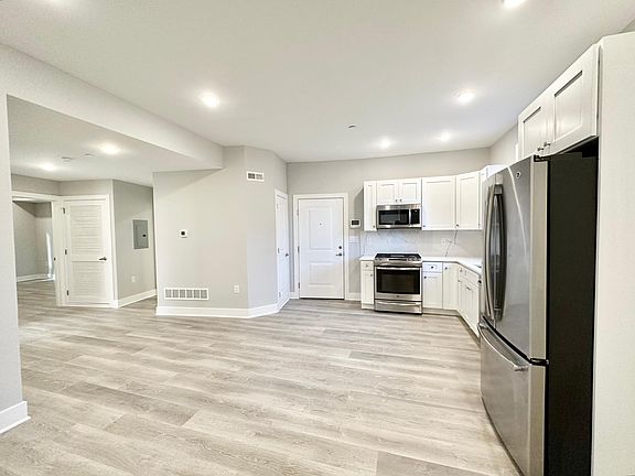 3rd image of 330 Cambridge St #2BDR