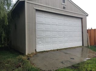 960 Hickman Rd, Hickman, CA 95323