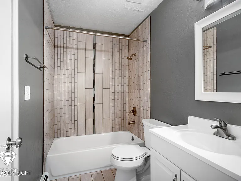 4000 Harrison St #2 — Photo 11