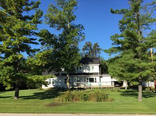 N8777 Coop Rd, MENASHA, WI 54952