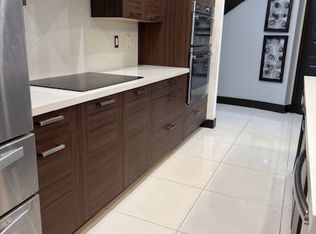 8810 NW 155th Ter, Miami Lakes, FL 33018
