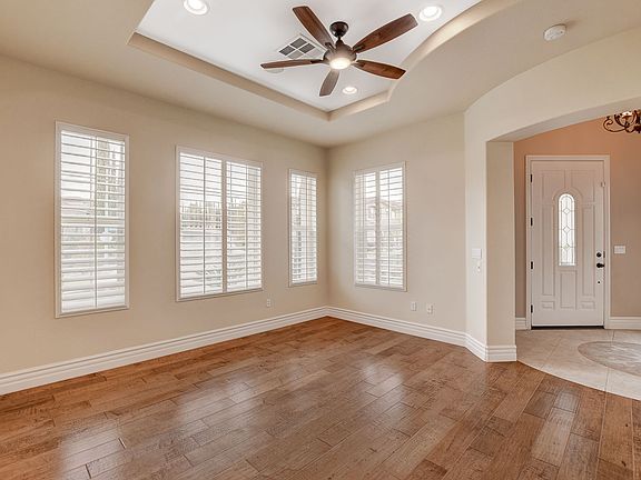 5th image of 188 Bartizan Dr