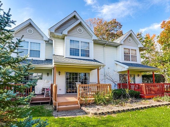 4th image of 6707 Rosewood Ct