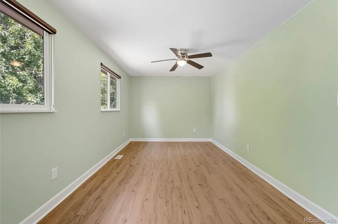5 bed, 3263 sqft, $750 — Photo 4