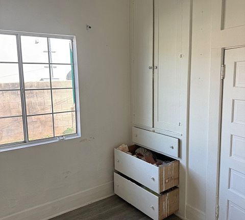 5th image of 833 N Brand Blvd