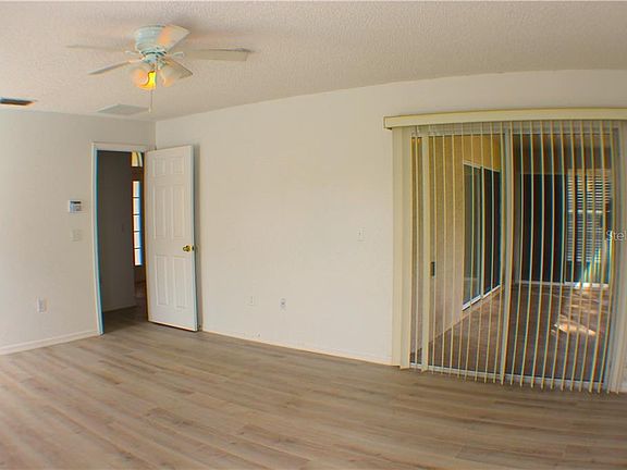 5th image of 637 Staffordshire Ave