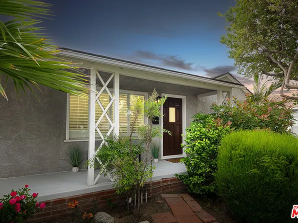 7412 Blewett Ave, Van Nuys, CA 91406