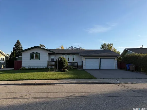 305 Churchill DRIVE, Melfort, SK S0E 1A0