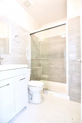 Rented by Bohemia Realty Group | media 8