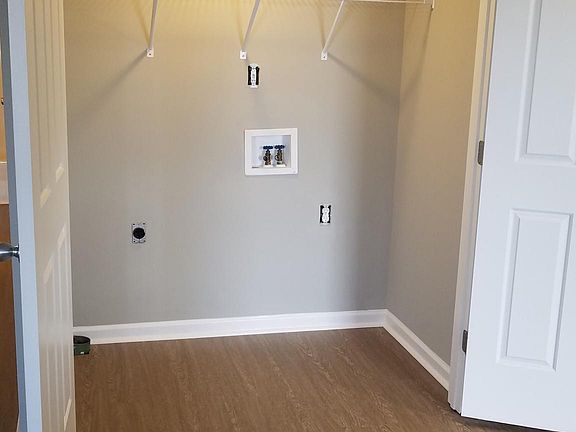 3rd image of 1041 Brandy Ln APT 2
