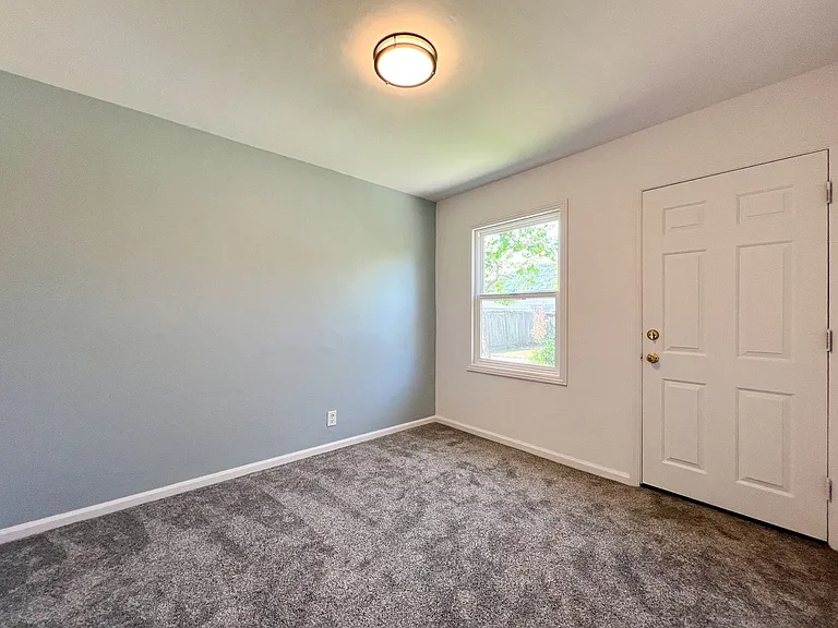 49 Archer Ave — Photo 16