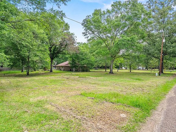 2nd image of 38A Woodbranch Dr