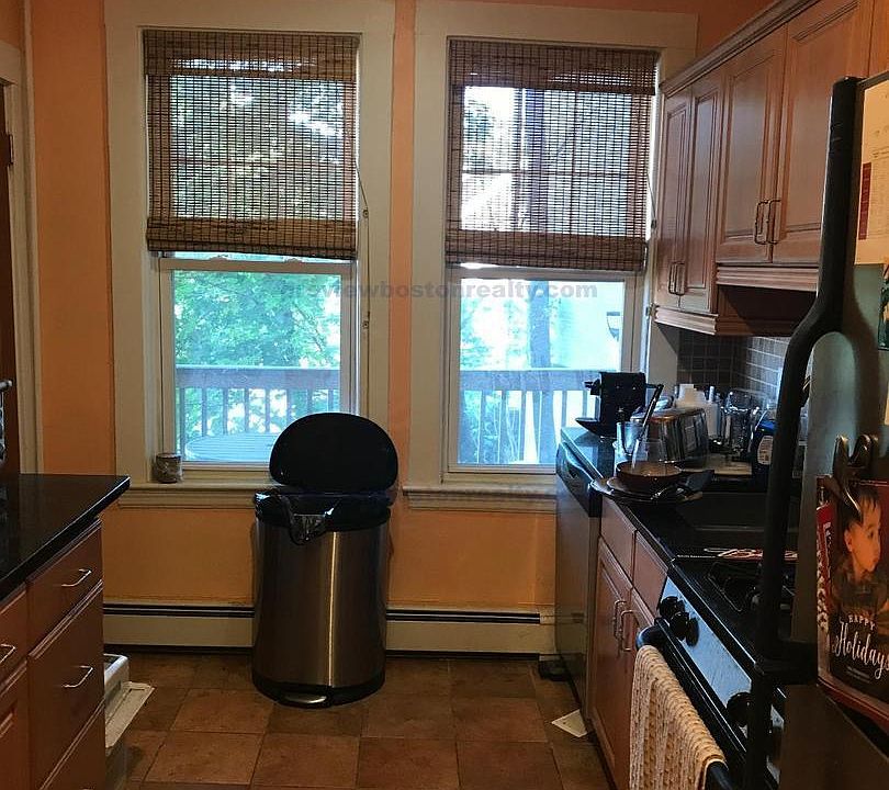 2nd image of 1742 Commonwealth Ave #T3