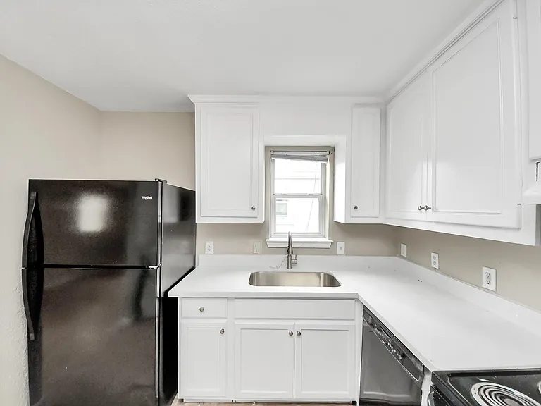 3914 Hoffman St #B — Photo 15