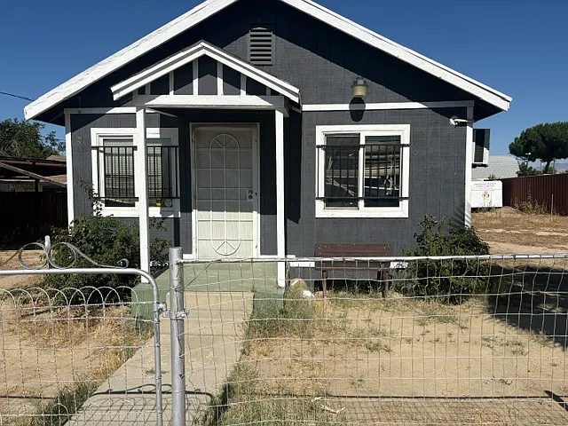 814 Fresno St — Photo 1