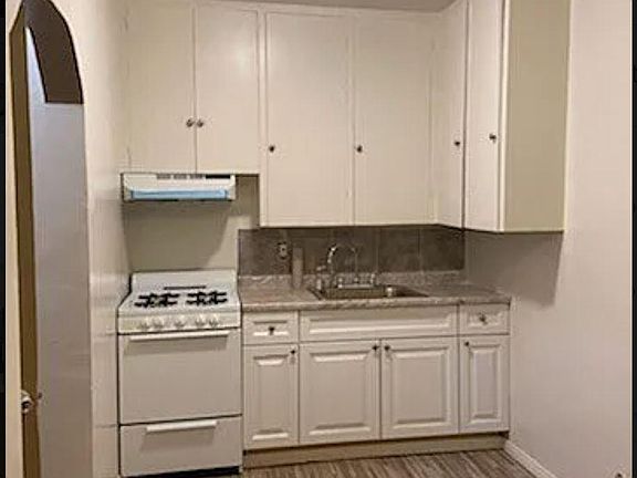 3rd image of 314 W 5th St #1